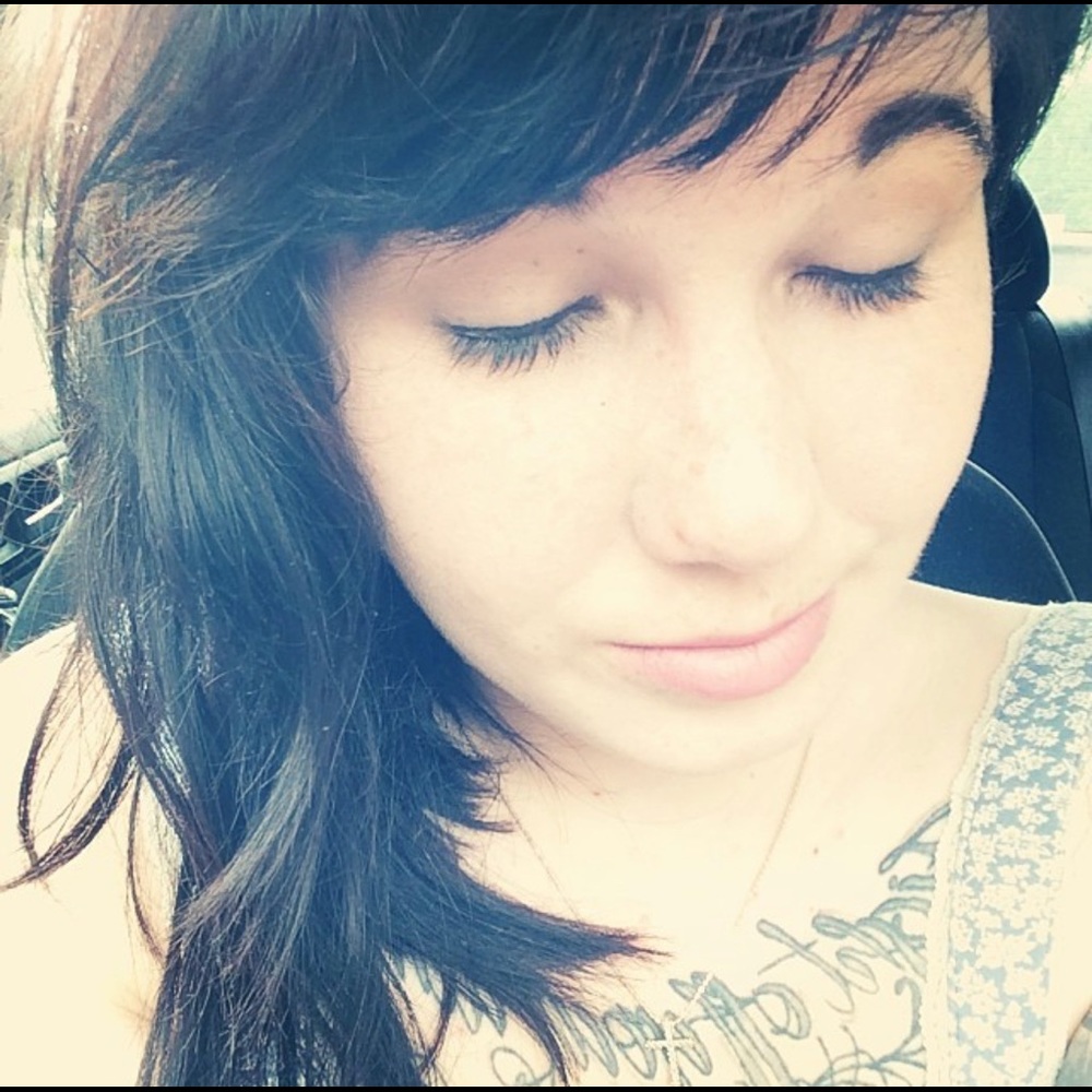 Meet your Posher, Olivia